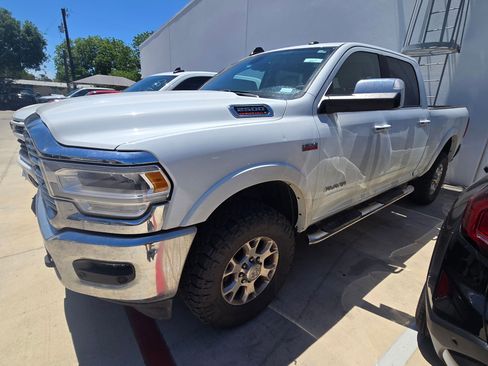 Used 2022 RAM 2500 Laramie AWD/4WD image 6