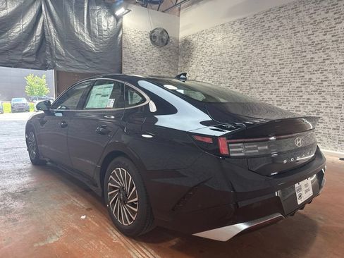 New 2026 Hyundai Sonata Limited FWD image 5