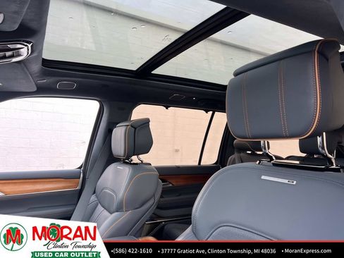 Used 2022 Jeep Grand Wagoneer Series II w/ Premium Group II image 22
