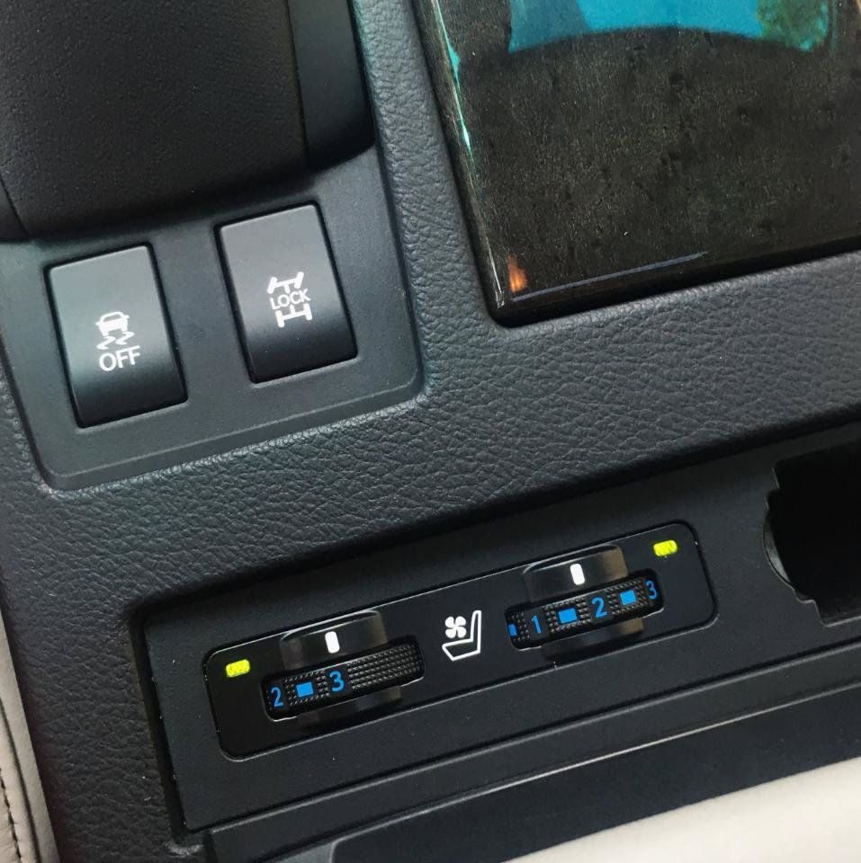 Used 2013 Lexus RX 350 AWD w/ Navigation Pkg image 28