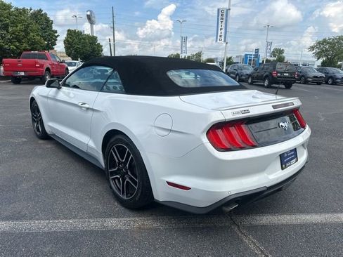Used 2022 Ford Mustang Premium image 4
