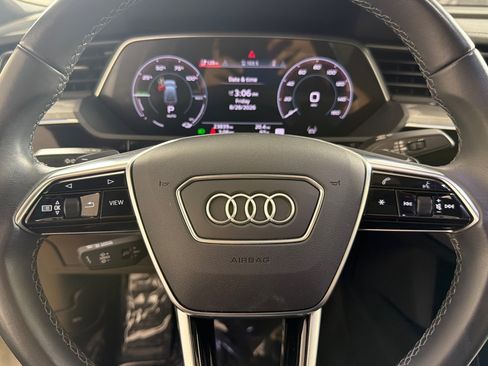 Used 2023 Audi e-tron Prestige w/ Prestige Package AWD/4WD image 23