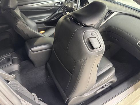 Used 2017 INFINITI Q60 3.0t w/ Premium Plus Package 3.0T image 29