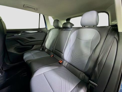 New 2026 Volkswagen Tiguan SE image 21