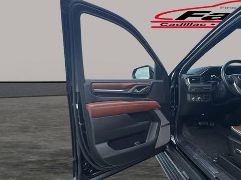 Used 2023 GMC Yukon Denali Ultimate image 33