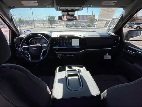 Used 2023 Chevrolet Silverado 1500 LT image 25