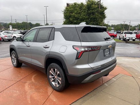 New 2025 Chevrolet Equinox LT w/ Safety and Technology Package image 11