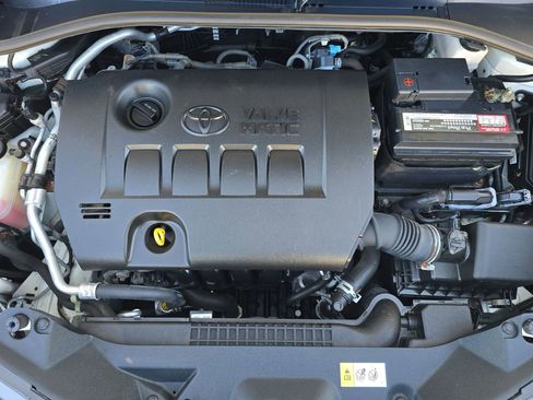 Used 2019 Toyota C-HR XLE image 14