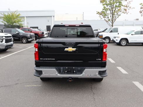 Used 2023 Chevrolet Silverado 1500 LTZ w/ LTZ Convenience Package II AWD/4WD image 9