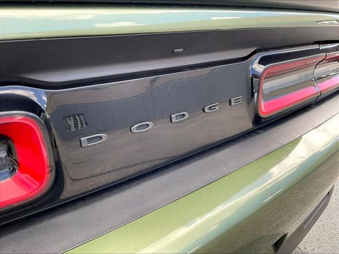 Used 2022 Dodge Challenger SXT w/ Driver Convenience Group AWD/4WD image 23