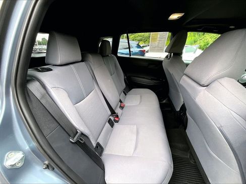 Used 2023 Toyota Corolla Cross AWD Hybrid w/ Moonroof Package image 16