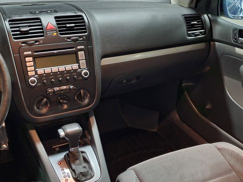 Used 2008 Volkswagen Rabbit S FWD image 13