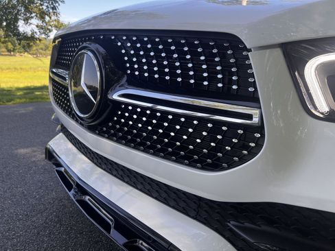 Used 2020 Mercedes-Benz GLE 450 4MATIC w/ AMG Line Exterior image 18