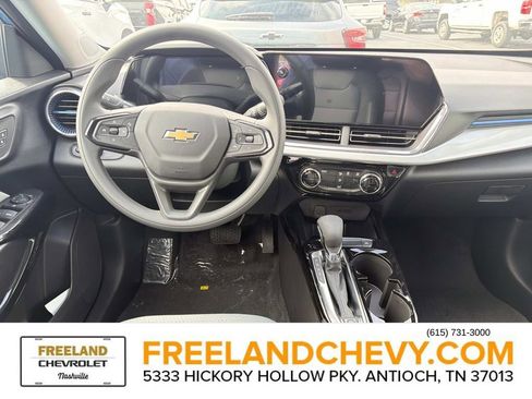 New 2026 Chevrolet Trax LT image 14