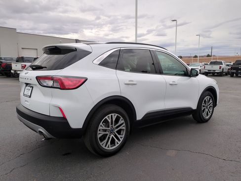 Used 2022 Ford Escape SEL image 3