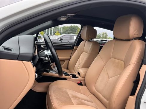 Used 2021 Porsche Macan AWD/4WD image 12