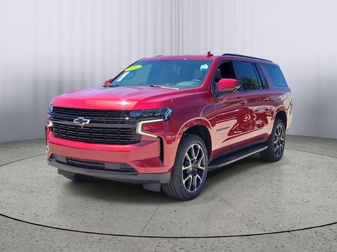 Used 2024 Chevrolet Suburban RST w/ Luxury Package AWD/4WD image 9