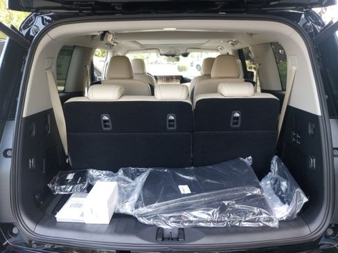 New 2026 Nissan Armada Platinum image 15