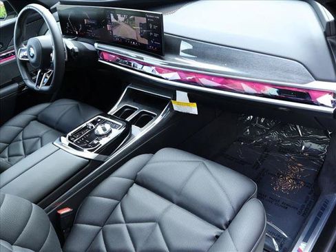 Certified 2025 BMW 740i xDrive AWD/4WD image 26