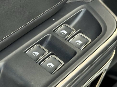 Used 2022 Rivian R1S Launch Edition image 32