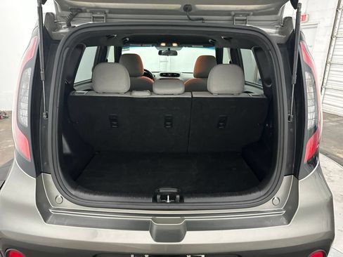 Used 2017 Kia Soul FWD image 23