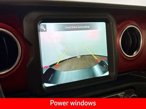 Used 2022 Jeep Gladiator Rubicon w/ Cold Weather Group image 17