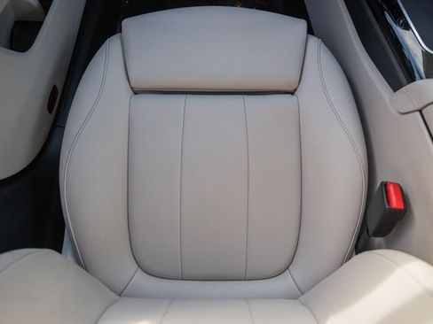 Certified 2025 Mercedes-Benz CLA 250 4MATIC image 32