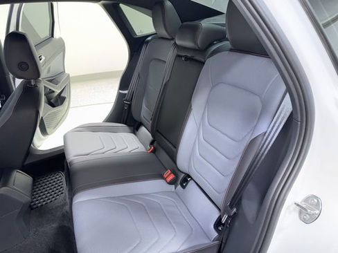 Used 2025 Volkswagen Jetta GLI Autobahn image 26