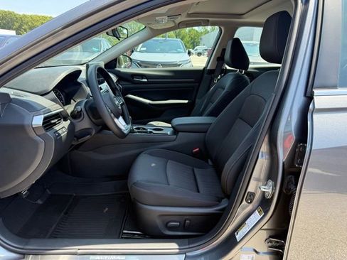 New 2025 Nissan Altima 2.5 SV w/ SV Special Edition Package image 17