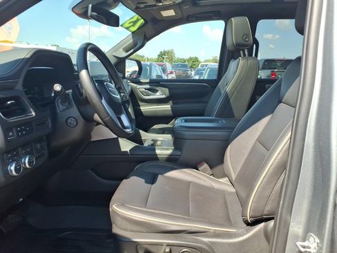 Used 2023 GMC Yukon SLT w/ SLT Premium Package AWD/4WD image 13