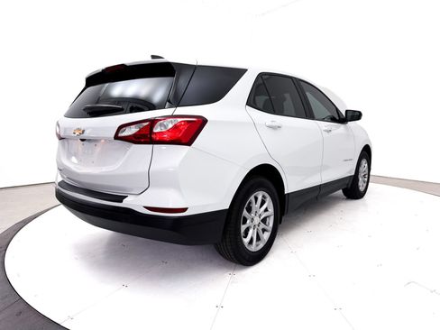 Used 2020 Chevrolet Equinox LS w/ LS Convenience Package FWD image 10