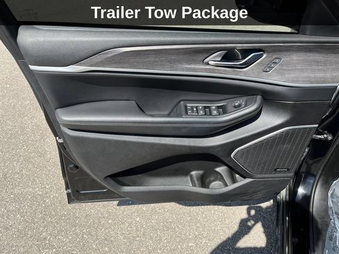 Used 2024 Jeep Grand Cherokee Limited 4xe w/ Trailer Tow Package AWD/4WD image 13