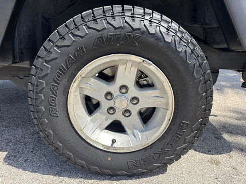 Used 2006 Jeep Wrangler Unlimited AWD/4WD image 35