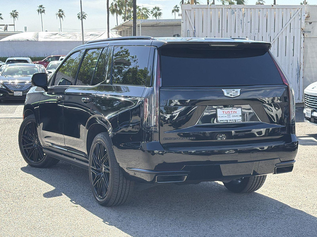 Used 2021 Cadillac Escalade Sport Platinum w/ Heavy-Duty Trailer Package AWD/4WD image 7