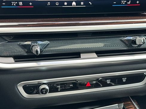 New 2026 BMW X7 xDrive40i w/ Premium Package image 24