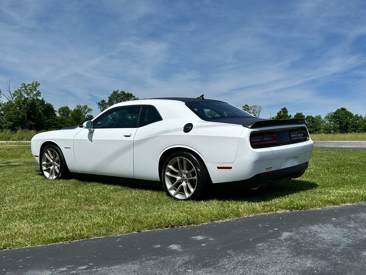 Used 2020 Dodge Challenger R/T RWD image 5