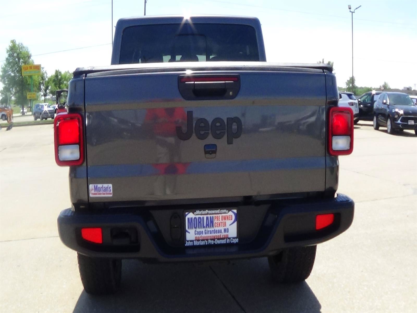 Used 2024 Jeep Gladiator Sport AWD/4WD image 7