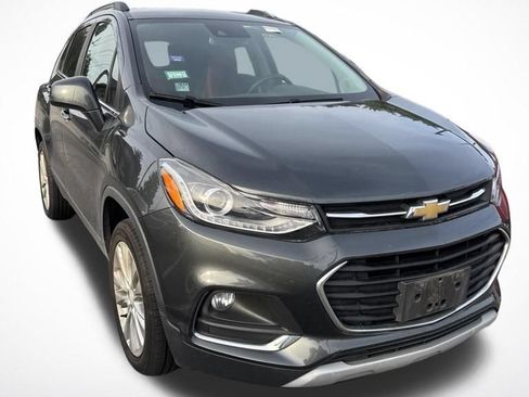 Used 2018 Chevrolet Trax Premier w/ LPO, Protection Package AWD/4WD image 5