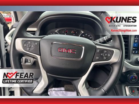 Used 2023 GMC Acadia SLT image 27