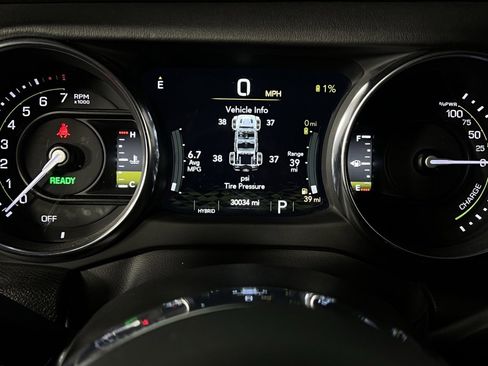 Used 2023 Jeep Wrangler Unlimited Sahara image 14