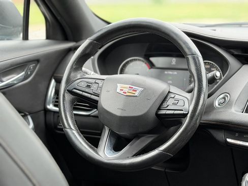 Used 2019 Cadillac XT4 Sport w/ Cold Weather Package FWD image 17