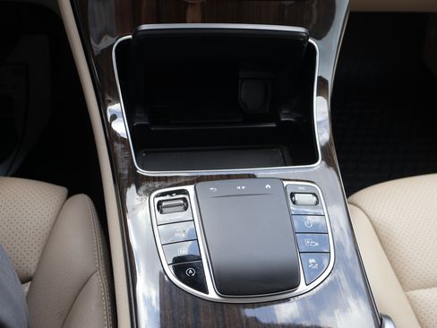 Used 2022 Mercedes-Benz GLC 300 image 40