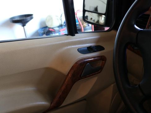 Used 2015 Mercedes-Benz Sprinter 3500 image 27