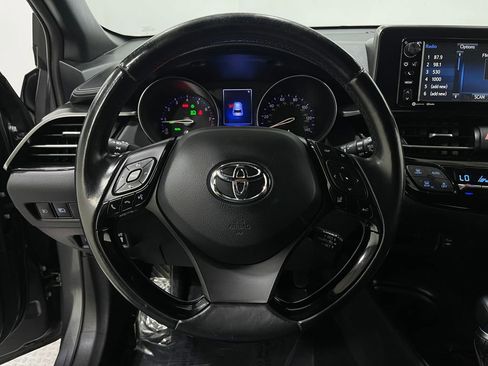 Used 2018 Toyota C-HR XLE image 20