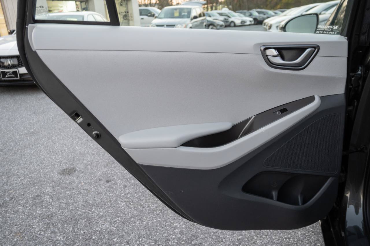Used 2020 Hyundai Ioniq Blue FWD image 15