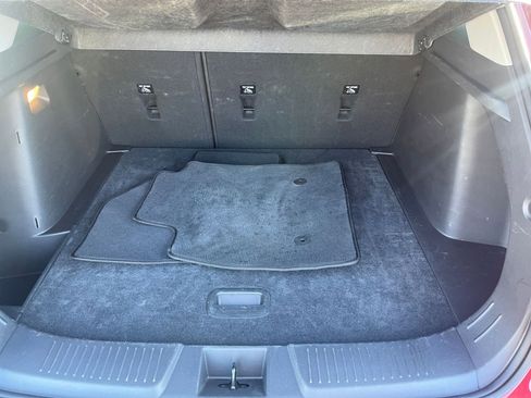 Used 2025 Chevrolet Trax LT image 31