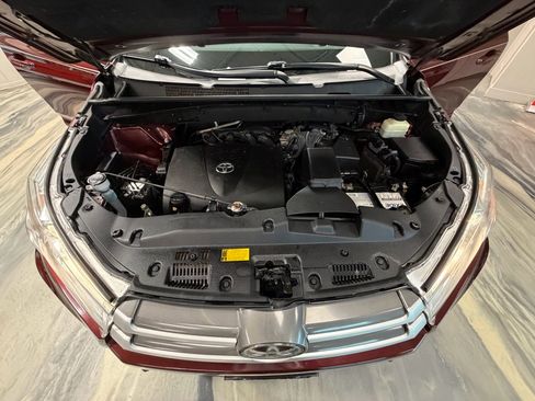 Used 2018 Toyota Highlander XLE FWD image 62