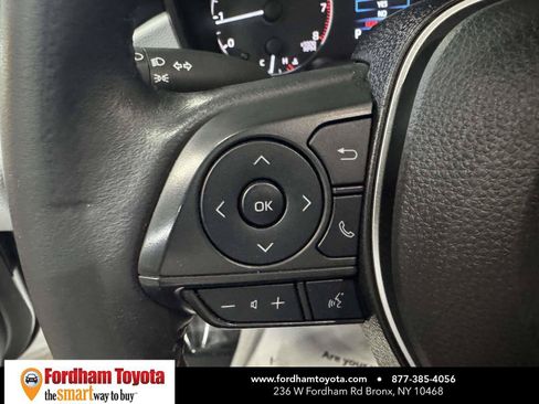 Used 2024 Toyota Corolla SE w/ SE Premium Package FWD image 18