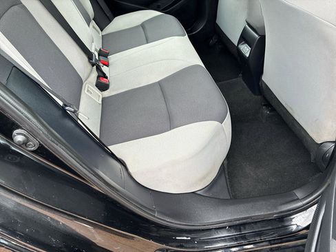 Used 2023 Toyota Corolla LE image 29