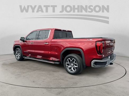 Used 2022 GMC Sierra 1500 SLT w/ SLT Convenience Package image 3